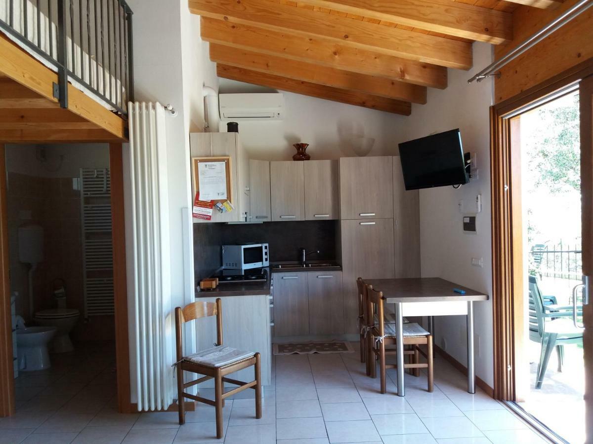 B&B Camister ตอสโกลาโน มาแดร์โน ภายนอก รูปภาพ